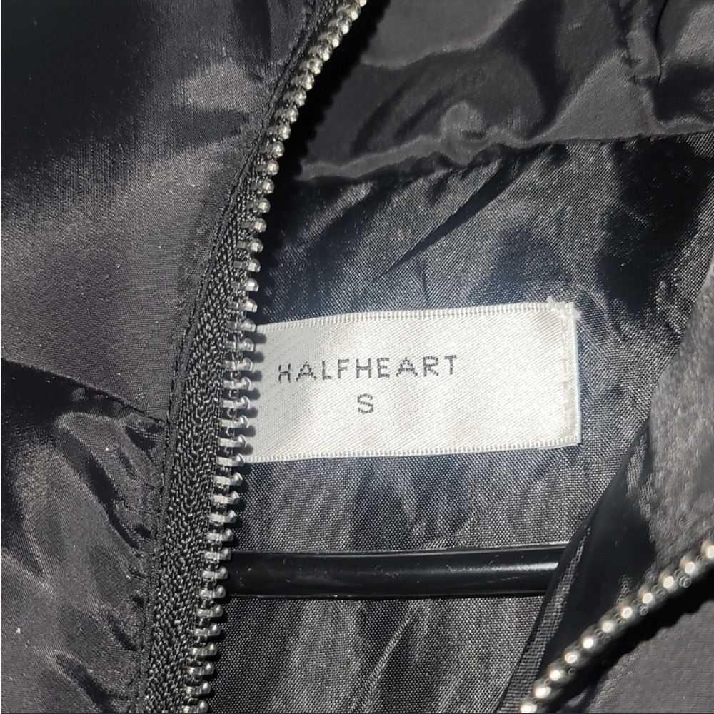 NEW BOUTIQUE PUFFER VEST - Picture 3 of 3